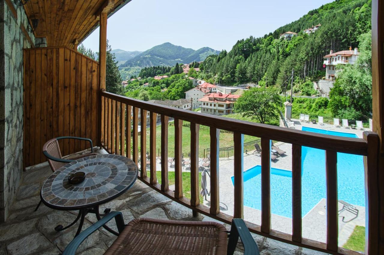 Hotel Victoria Metsovo Luaran gambar